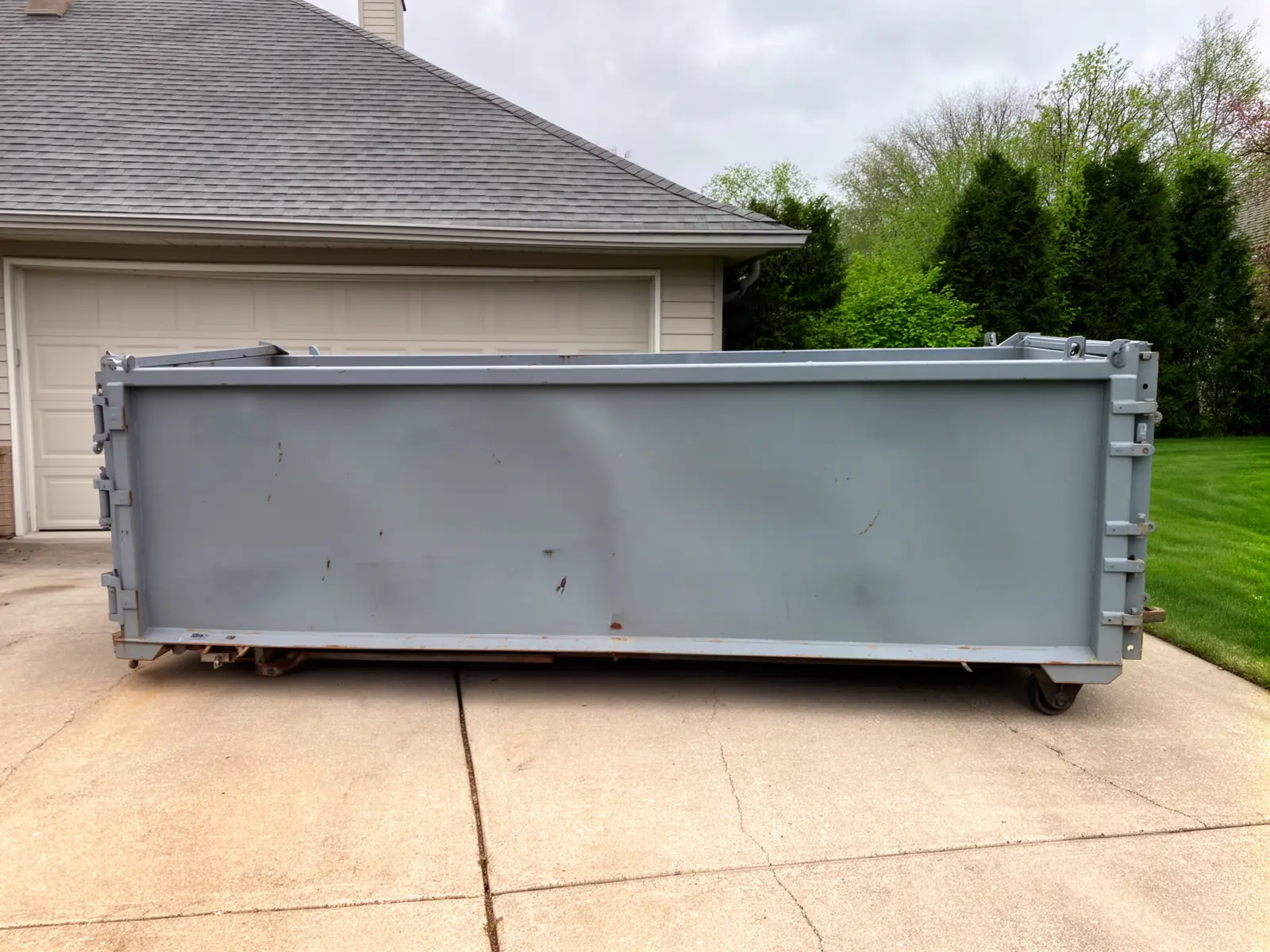 Roll-off dumpster from Two Bridges Dumpster Rental in Nashville, TN
